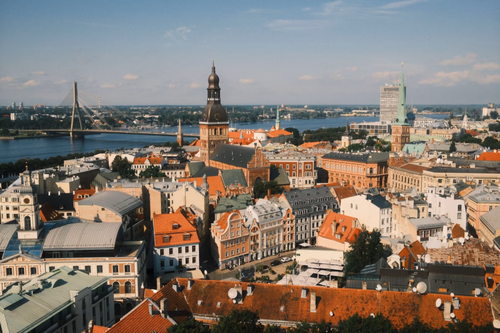 Baltic Countries Travel Guide (estonia, Latvia, Lithuania)