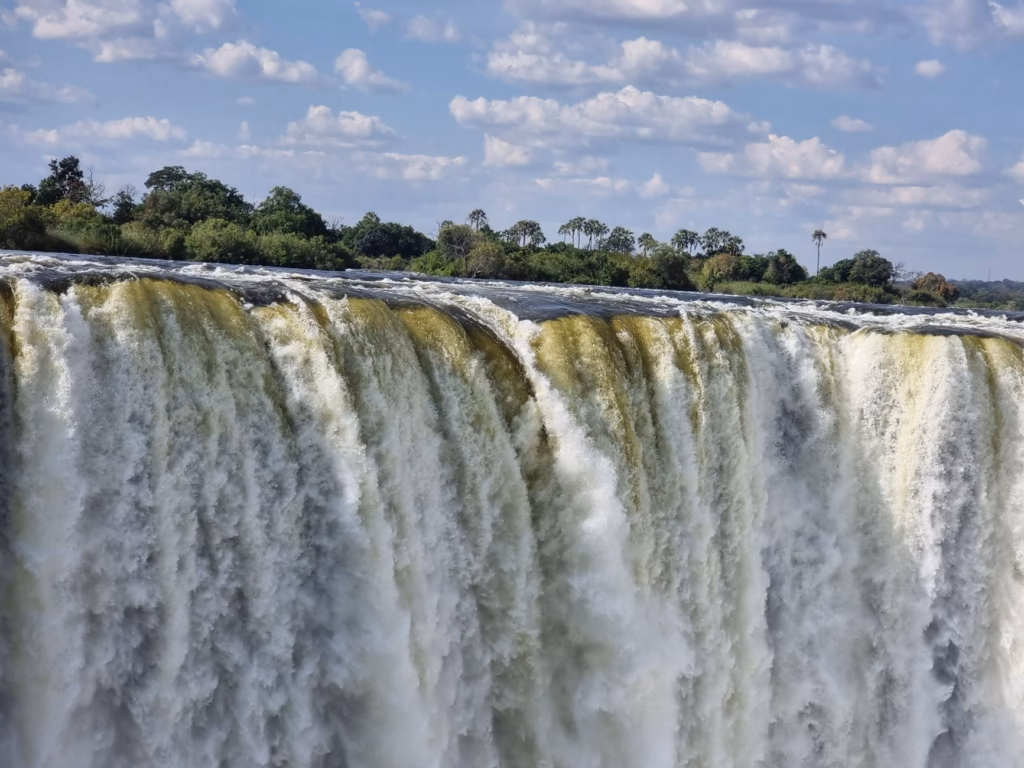 Zimbabwe Travel Guide: Victoria Falls